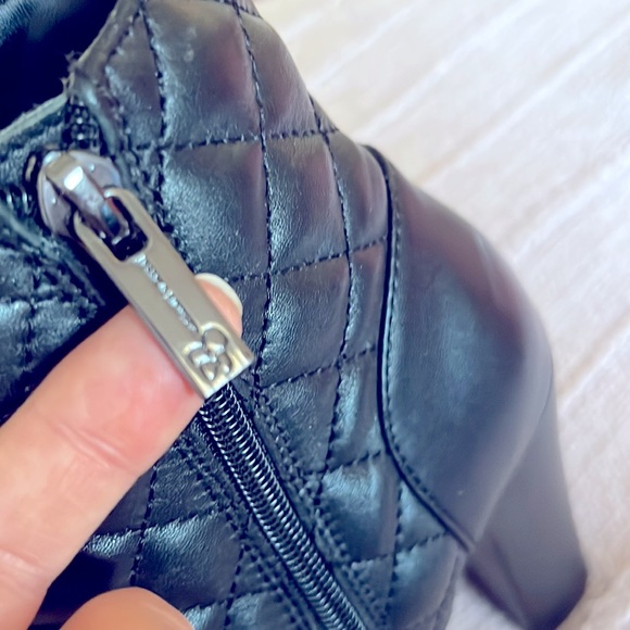 NWT. Size 9 Jessica Simpson black boots. - Picture 4 of 4